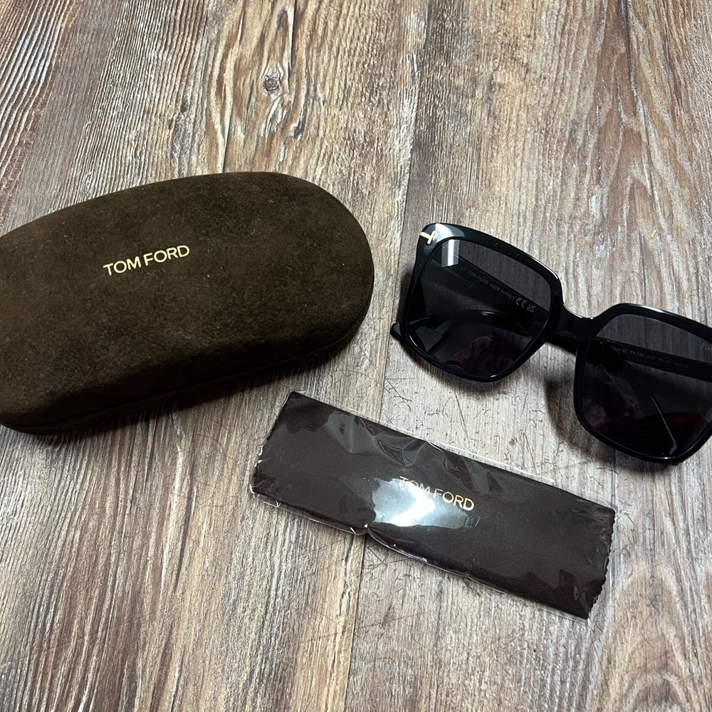 Tom Ford black sunglasses with case